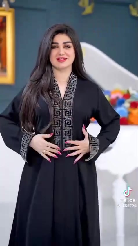 سلام عليكم بنات اشتريت هاي الجبه اليوم وطلعت جبيرة قياس 4XL والله العظيم مملبوسه ولا دقيقه وقماشها جرجيت اصلي سواد كلش فاحم اخذتها 45  
رايدتها 40قفل واذا تردون توصيل ب5 
مكان نجف حي المهندسين يم بانزين خانه الضيغم 
اتصال او واتس اب 
***********
