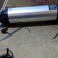 بطاريه ليثيوم ٣٦ فولت للبيع اتصل على الرقم ٠٧٧٢٢٧٦٩٢٧١