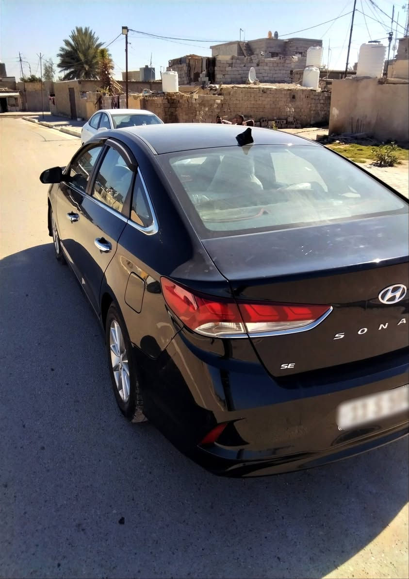 سلام عليكم
سوناتا موديل 2018 للبيع 

وارد امريكي 

حادثها جاملقين وبنيد 

كير اكسن صدر مكفولات 

محرك بلادي ما مفتوح 

السياره ماشيه 55 الف 

حجم المحرك 2400

تخم تاير 

دواخل جديد

دوشمه جديده حساسات بلـ مرايه

كامره خلفيه

رقم دولي بغداد

بسمي تحويل مباشر 

للأتصال ((***********)) او((***********))
