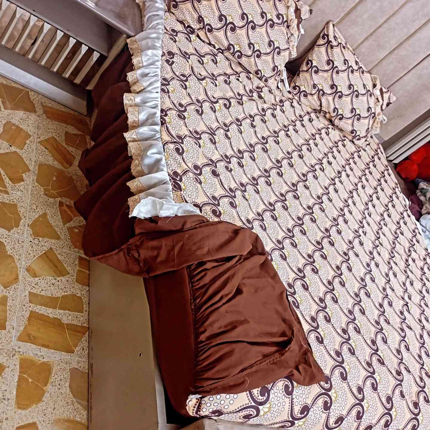 عروض فرشات جرباية نفرين+مفرش ميز طعام ٨ قطع 
قطعه ب١٥ الف 
توصيل لجميع المحافظات ب٥ 
لطلب علخاص


**إذا كنت صاحب هذا الإعلان وتريد حذفه لأي سبب، رجاءا أرسل رسالة إلى الدعم الفني**
