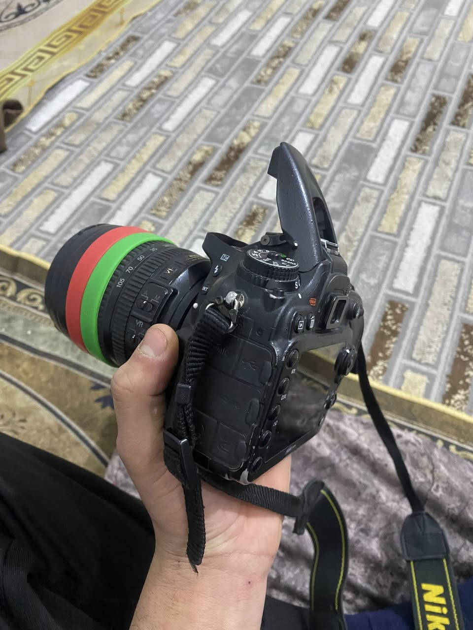 كامره نيكون 7100

ملحقاته 

بدي 

عدسه 18.105 الاصلية

شاحنه 

بطارية 

رام 32

حزام كتف 

درع حماية 
 
شاحنه

500 سعر 

للإستفسار***********
