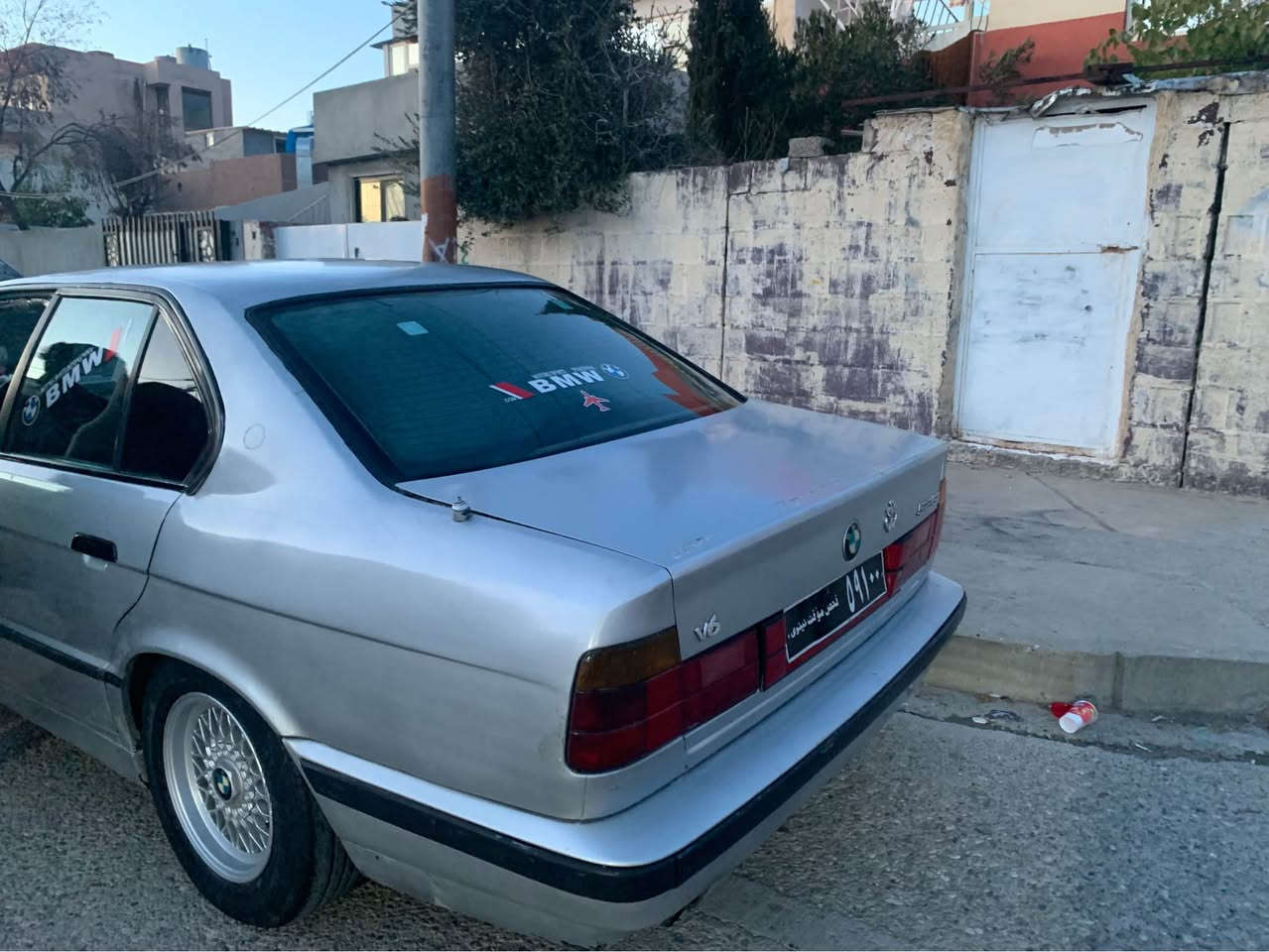 ماشااللە لە ماڵی هەموو لایەک نمونە لە جوانی
BMw ئارمي هه ديه يه ياني حلوج

مەکینە 525 گێڕ عادی
مۆدێل 1993
گێڕو مەکینەوە کارەبای و ئەکسلی بەشەرت 
ماشااللە زۆر زۆر بە قوەته 
تەقەو ڕەقەی نیە زۆر تنوتۆڵە
٤ جام کارەبا
چوار تایەو ویلی لۆکی لە ژێرە
ناوی زۆر زۆر جوان و پاکە
 26گەلاو مەعامەله
شوێن سليماني
ڕەحمەتت لێ بێ جوان بیخوێنەوەو ئەو کات نامە بنیرە لە ***********
 وەتسئەپی لەسەرە 
بچوکی هەموو لایەکم السليمانية, العراق
