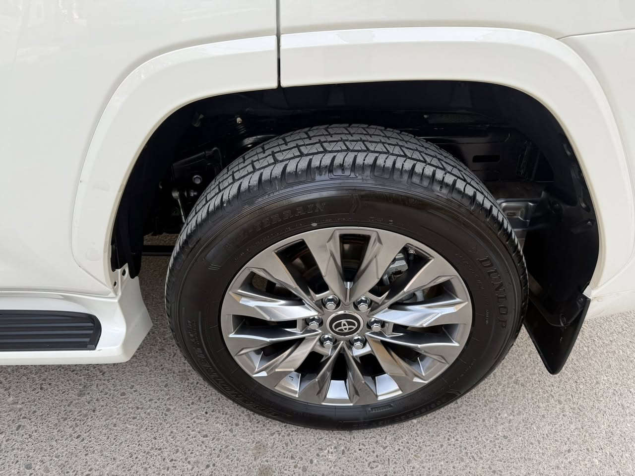 لاندكروزر 2024 ضمان شركة تويوتا ساس تطبيق 3 شاشات
مغلفة ppf  وكتاب تضليل
مكفولة من الشخط
الموقع بغداد
السعر 715 
***********
