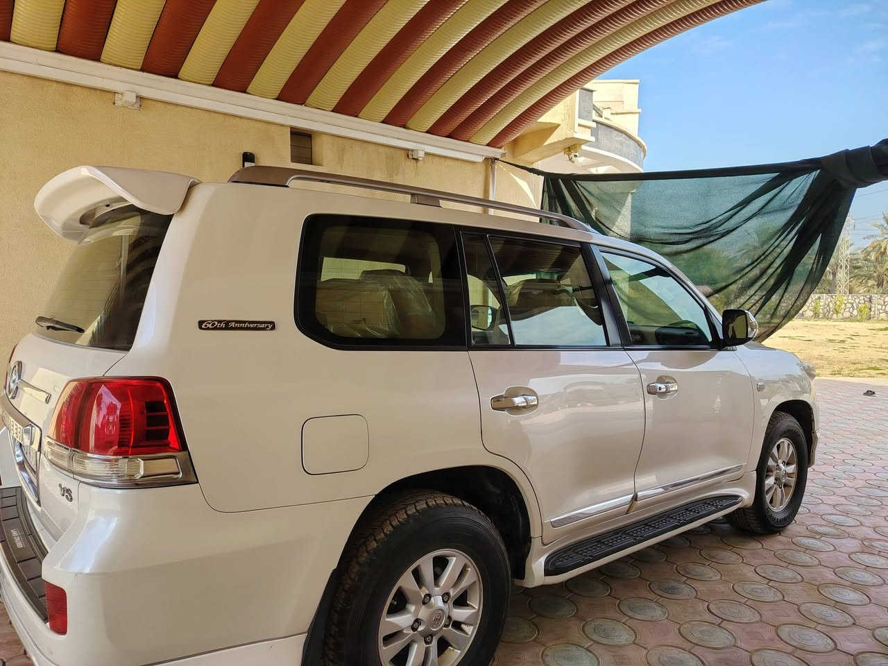 السلام عليكم
لاندكروزر ستينيه اصل 2011 رقم بغداد بأسمي تحويل ثاني يوم تخم تاير اصلي سياره جديده كلش السونار مرفق لكم  بالمنشور المكان بابل محايل
للاستفسار ***********
