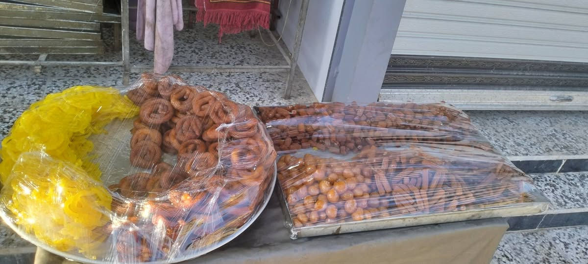 معمل حلويات الموصل 
زلابية 
بلح 
اصابع
سوارة 
عوامة 
داطلي 
 مفرد 2000
جملة 1800
حار بحار 
سومر سايدين جامع قباء مقابل الواير مان 
***********
***********
