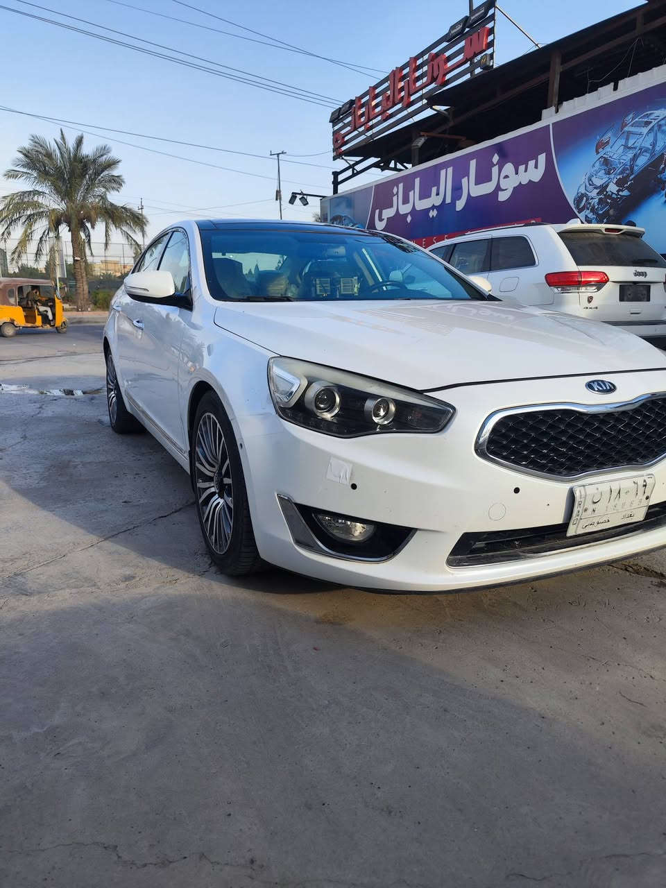 السلام عليكم الحلال للبيع 2015 بغداد بسمي 1/1 خليجي فول مواصفات 
سونار للسياره موجود وبتاريخ اليوم 
كولشي مذكور بي 
سياره مكينته مفتوحه مبدل رواجز ومحتاجه تبدل دهن فقط
ماشيه 120 ألف 
السياره خير من الله باتري جديد حداديه جديده منظومة تبريد جديده
دهن كير جديد دهن بريك جديد إدامة على محرك جديده بلكات جوينات سياره مالجني بالعافيه على يأخذه 

بيه شغله بسيطه الي يأخذه اكله شبيها 

السعر 157 وبيها مجال للطيبين 

***********
