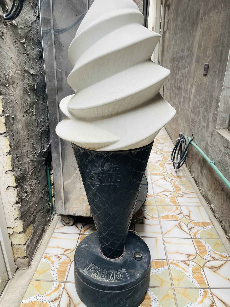 DS. للبيع المكان بغداد الاتصال على***********
