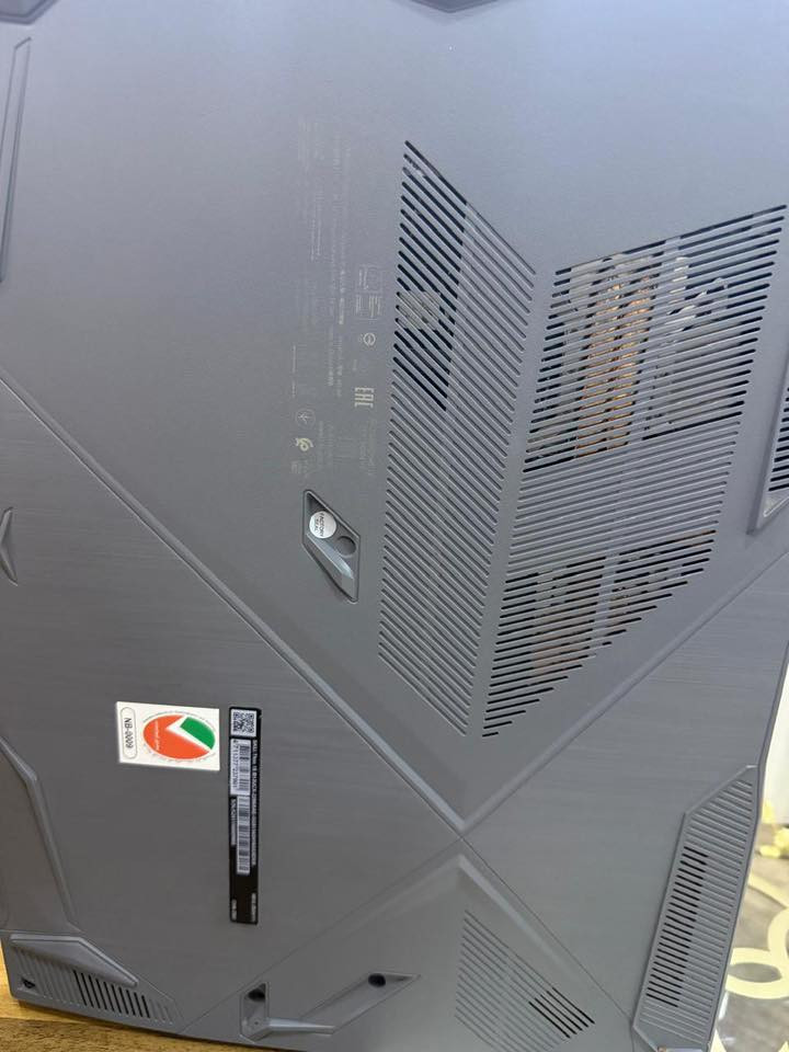 لابتوب msi للبيع استعمال بسيطة الموصفات مرفقة بالكارتون السعر 950 الف.
اتصل على ***********
