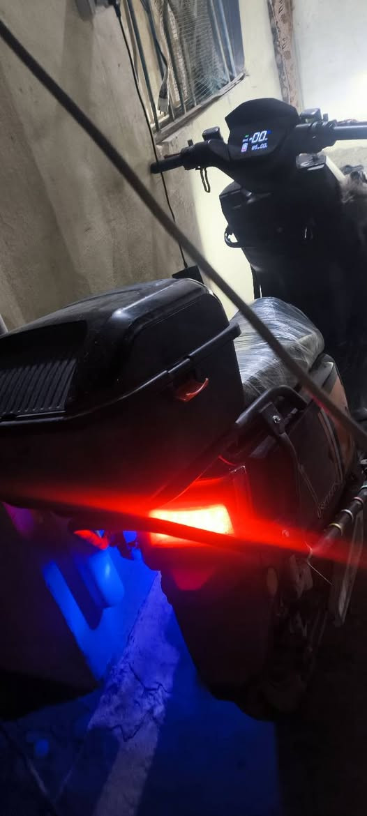 ماطور شحن لل بيع ست باتريات6 صرعه 90 بي ضربه بل جملق الكدام الشاري راسلني خاص او وتساب إذا رقمي *********** السعر 850 بي مجال وذا عندو فضاي يراوس حسب القناعه
