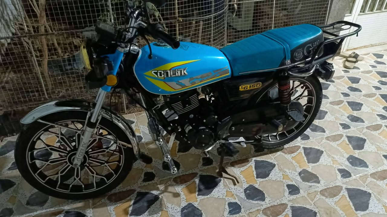 دراجه سيفان موديل 24 مكفوله كفاله عامه محرك 200 سيسي اوراق كامله دراجه نضيفه بمعنه  الكلمه كهربائيات كامله اي استفسار خاص ***********
