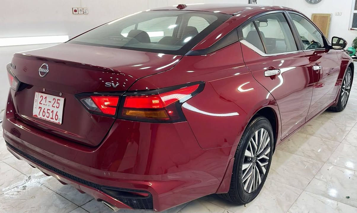 NISSN ALTIMA   SVplus  2024
السعر  173 $$
اللون ماروني
حادثها موضح بالمنشور 
بونيد صبغ فقط
المواصفات الفئة ال SV plus
سقف فتحه
شاشه لمس ايباد
رادار امامي + رادار جانبي + توقف ذاتي
كشن هيتر 
شاشة ذكية + مخرج usb عدد 2 + مخرن taypC 
عداد المسافة :- 12 الف ميل 
لايت زينون + ليد نهاري 
 كشن السائق كهرباء
كاتي تترقم شمالي
 + بصمة تشغيل + تشغيل عن بعد
العنوان كركوك
رقم الهاتف :-  ***********
