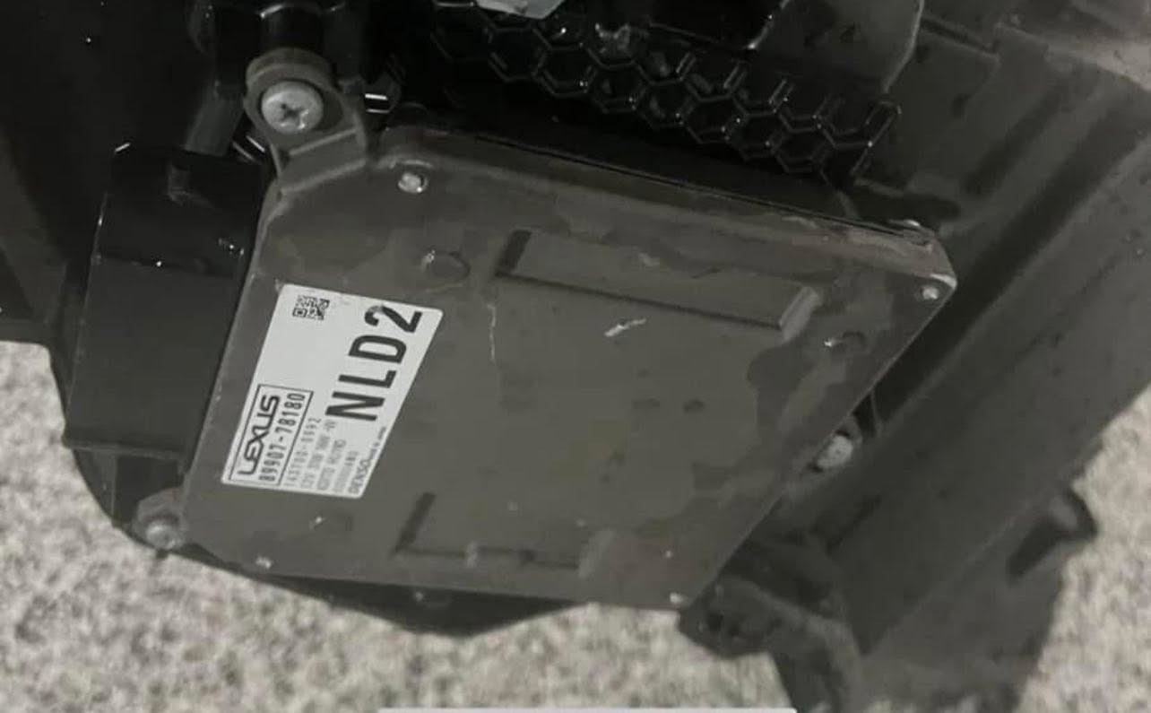 متوفر لايت ايسر  لكزس NX 
كامل مع الكتاوت 
850$


**إذا كنت صاحب هذا الإعلان وتريد حذفه لأي سبب، رجاءا أرسل رسالة إلى الدعم الفني**