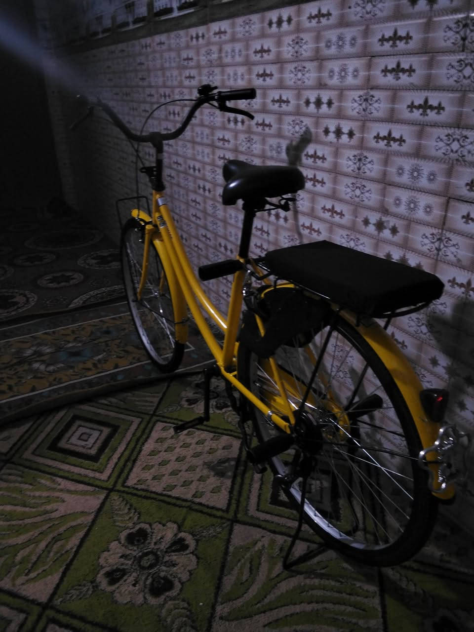 السلام عليكم بايسكل للبيع محافظه ميسان سعر 130 هذا رقم واتساب***********
