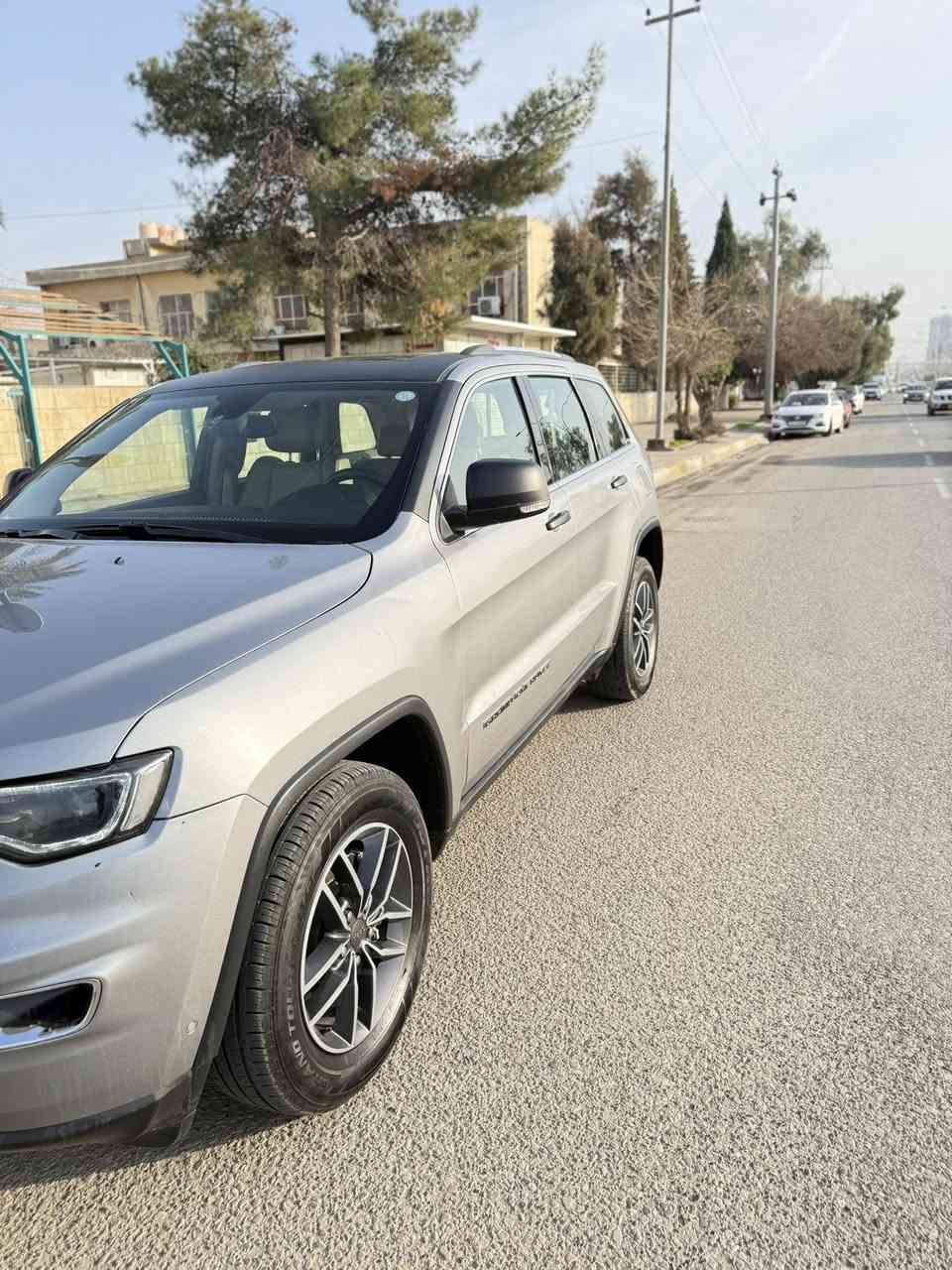 جيب لاريدو 2019
سياره خليجي كفاله عامه ماشيه 85 ميل
رقم اربيل باسمي 
شاشه كبير 
تدفئه كشنات 
كشنات كهربائي 
جامات شفط
تنته 
☎️***********
