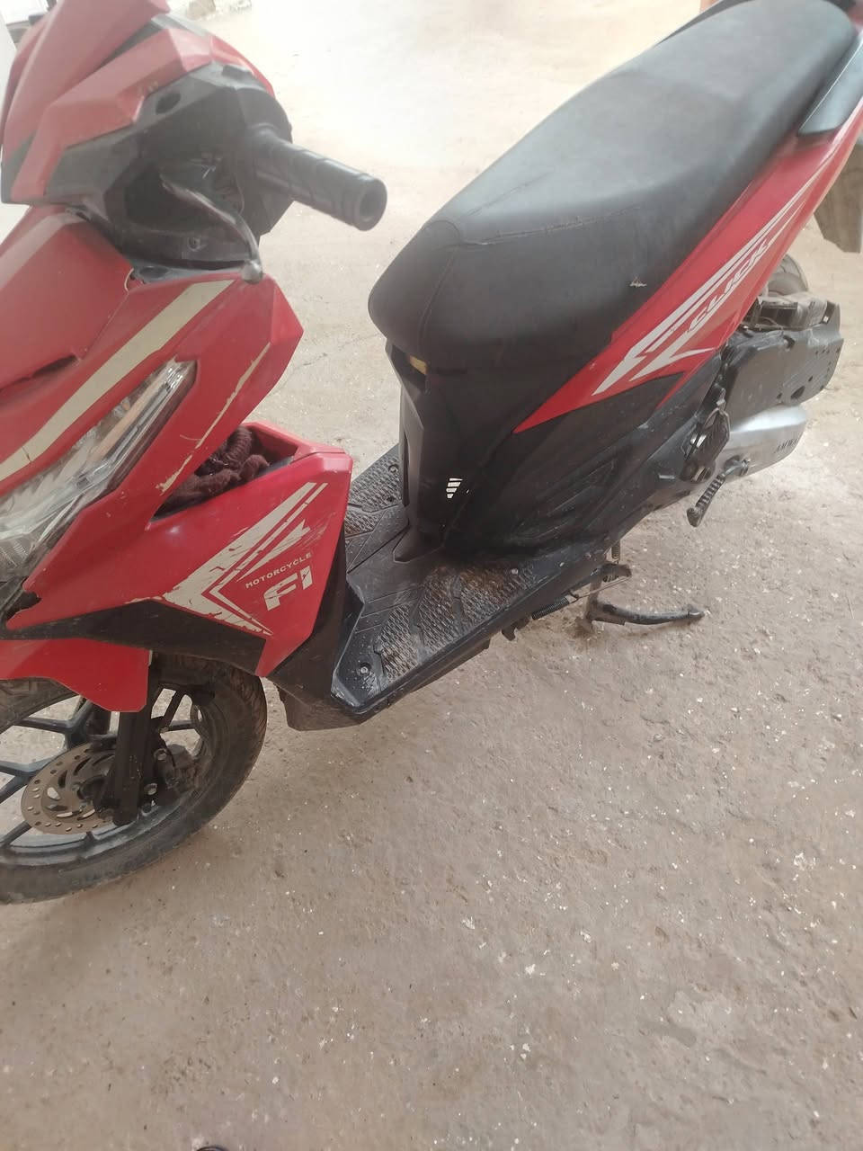 دراجه للبيع  السعر ٤٠٠ المكان بعقوبه المركز ***********
