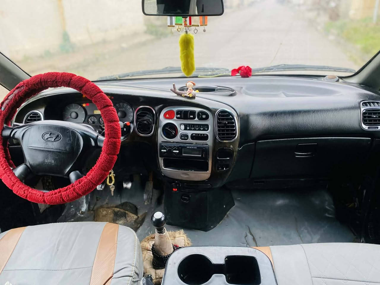 سلام عليكم 
ستاركس 2007للبيع محرك كير اكسن شرط نضافه فول مثل مابصوره تجي وشوف وجيك بعينك للاستفسار على رقم موبايل ***********
