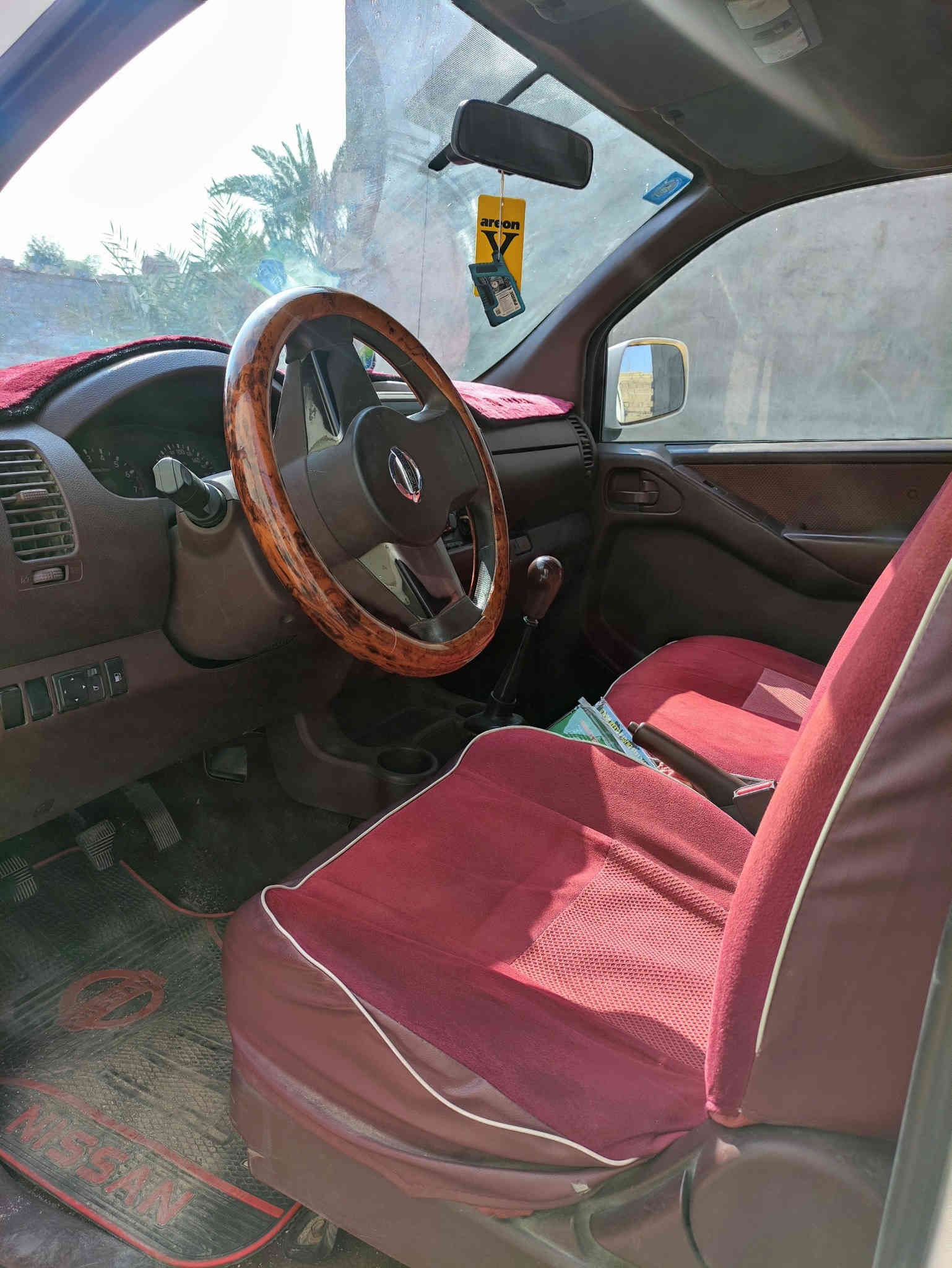 السلام عليكم نيفارة للبيع موديل 2008/ سعر 77 / ***********
