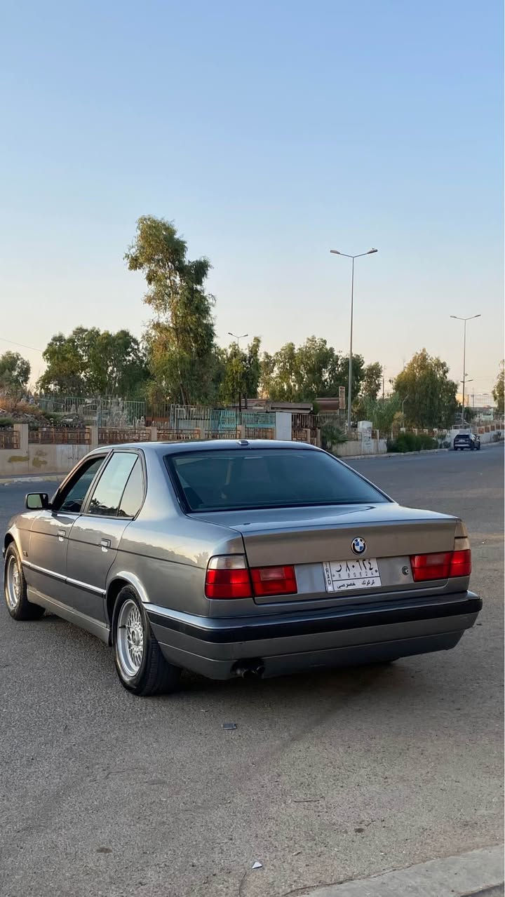 بي ام للبيع ١٩٩١ کامل محدث ١٩٩٥
سیارە فول فول٥٢٥
بجم عريض
لایتات حلقە
بکلایتات جدید
تایرات جدید
باتري جدید
Abs
تبرید
داخل جلد
دبل جکمجە
دبل ایرباك
اربع جام کهربائي
اوتوماتیك
سیارە مابیها مصرف
٦٧$ بیها مجال
***********
***********
کرکوك ئسکان كركوك, العراق
