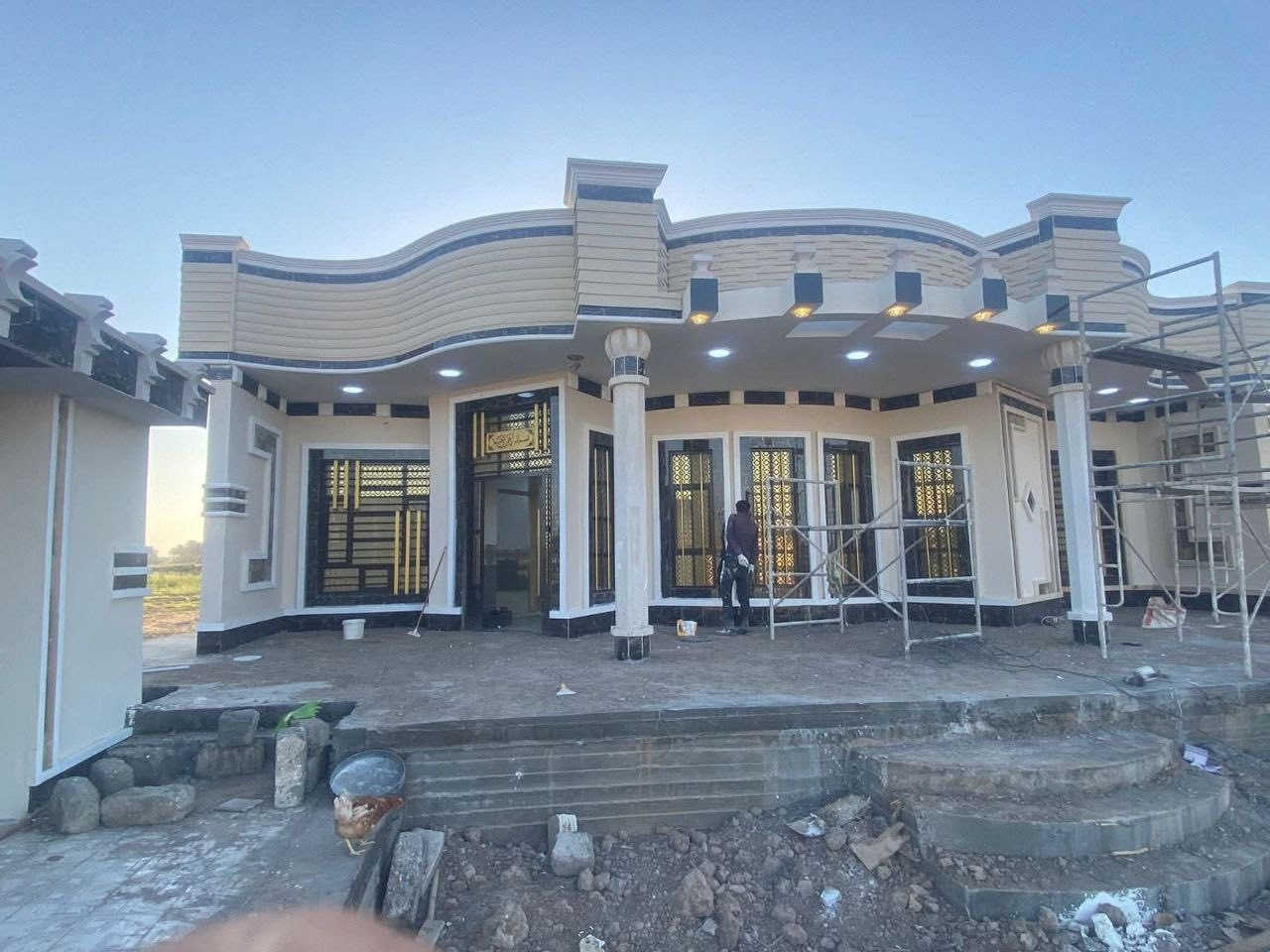 مكتب المساري للمقاولات العامة   ( ليسنا الوحيدون لكننا الافضل ) بناء حديث ترميم هدم دور تصاميم هندسية اشراف عمل كادر عمل تصاميم مودرن تسليم هيكل تسليم مفاتيح الهاتف / *********** 
/***********
