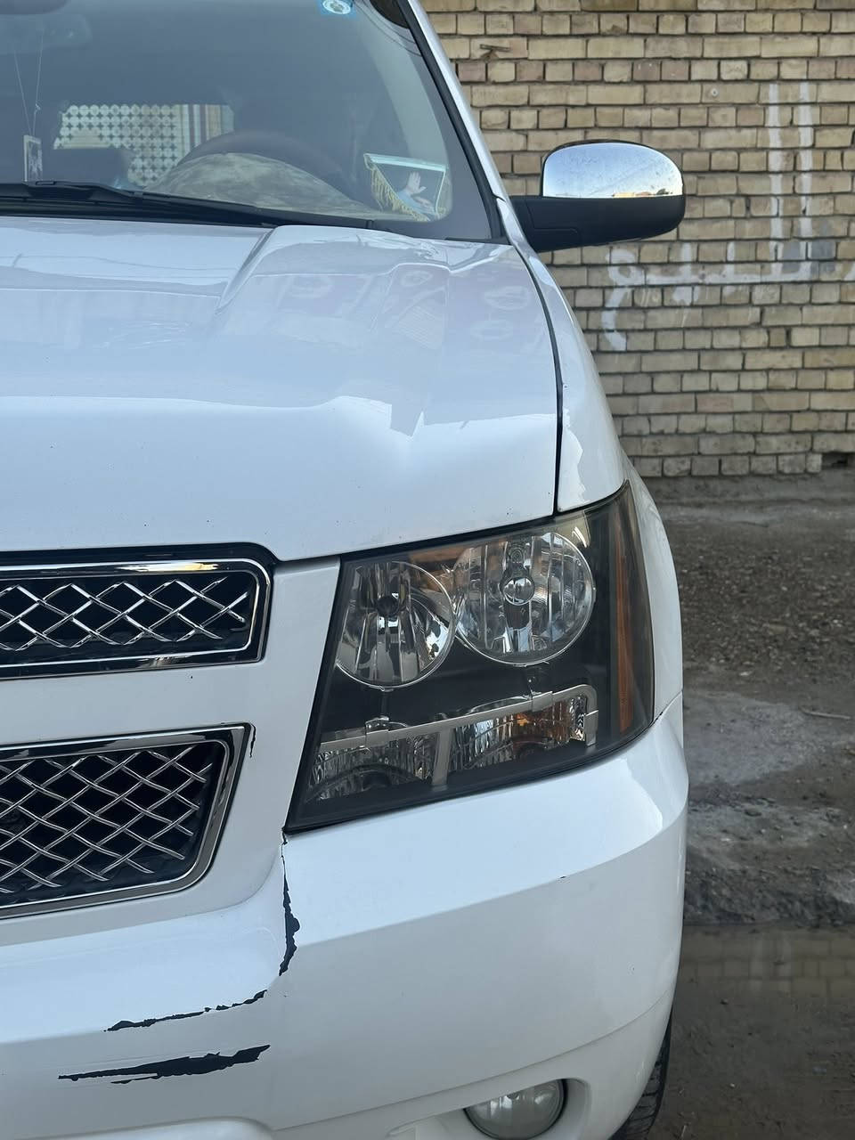 تاهو 2011 LTZ الون ابيض وارد كندي كلين حادثه خفيف  موضح بالسونار// للبيع
رقم بغداد انگليزي  بسمي سنويه لغاية 27

فول مواصفات عدى الفتحه مواصفاته بالصور مايحتاج اذكره

سياره مال بيت ماشيه 180 الف

كير محرك تبريد صدر امامي خلفي تخم
 تاير خير من الله 
تشغيل عن بعد
دفع خلفي مو رباعي
منظومة زينون
تحكم ستيرن
مقاعد جلد كهربائي
تحكم وخزن بالمقاعد + تدفئه تبريد
بعد هواي مواصفات

ملاحظة 
باتري صار اسبوع من شديت
 
السعر اتصل ودلل 
مكان السياره بغداد البلديات شارع المصرف ***********
