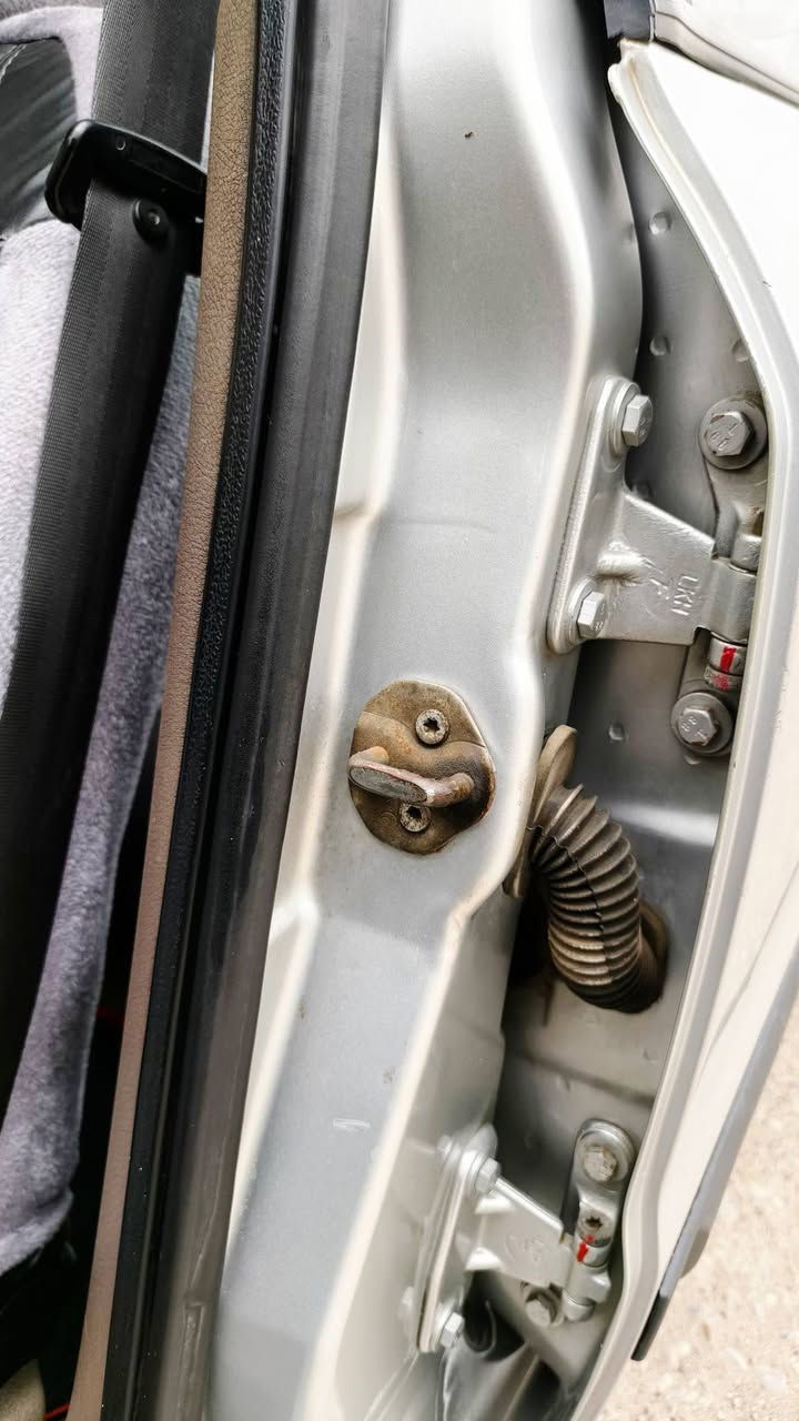 سمند موديل 2012
محرك وكير خير من الله
 صدر أمامي جديد
 صدر خلفي جديد
تبريد ثلج
كهربائيات كاملة شغالة
 رقم بغداد سيارة بمعنى الكلمة بالعافية على الياخذها 
 مكان بغداد  رقمي    ***********
