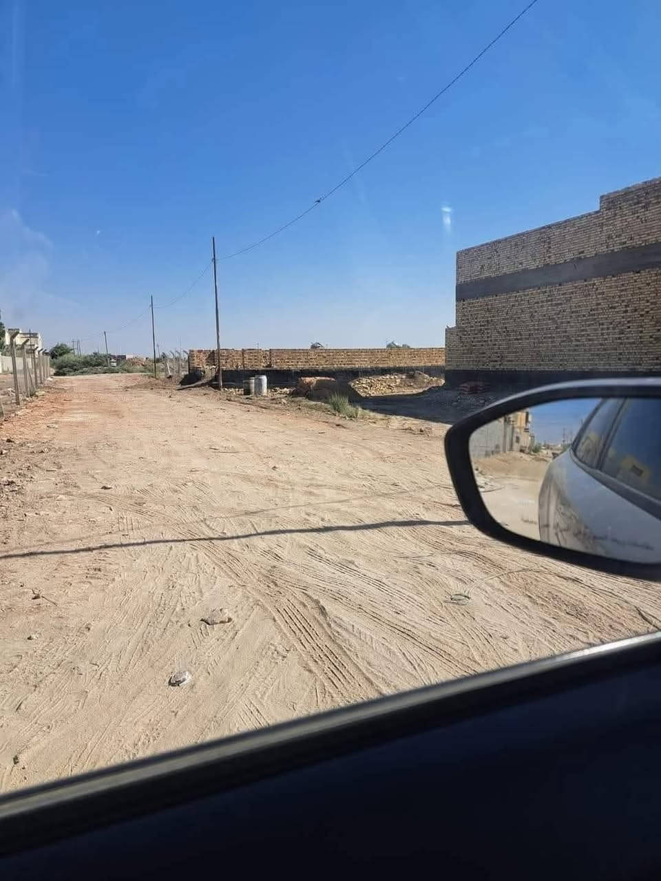 سلام عليكم توجد قطعه ٢٠٠متر البيع واجه ١٠ونزال ٢٠حي الجامعه زراعي  توجد ١٠٠متر ايضن شوراع ١٠متر مجاري كهرباء ***********
***********
