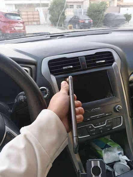 ايفون 11 عادي ما مفتوح ولا مبدل بي اي شيء
ذاكرة 128 // بطارية 81// جهاز نظيف حيل // سعر 250 
***********
