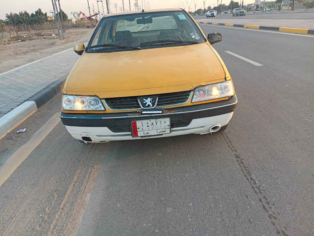 سلام عليكم عندي سياره بيجو 405 ترايك لبغداد سنويه منتهيه راعيها ضاع رقمه من عندي   هوة جان يريد تحويل بس رقمه ضاع تكدر طلعه وتلكاه موجود سعره 17 قفل عنوان البصرة الحيانيه للاستفسار الاتصال على الرقم *********** البصرة, العراق
