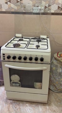 طباخ مستعمل • نظيف • فيه مجال