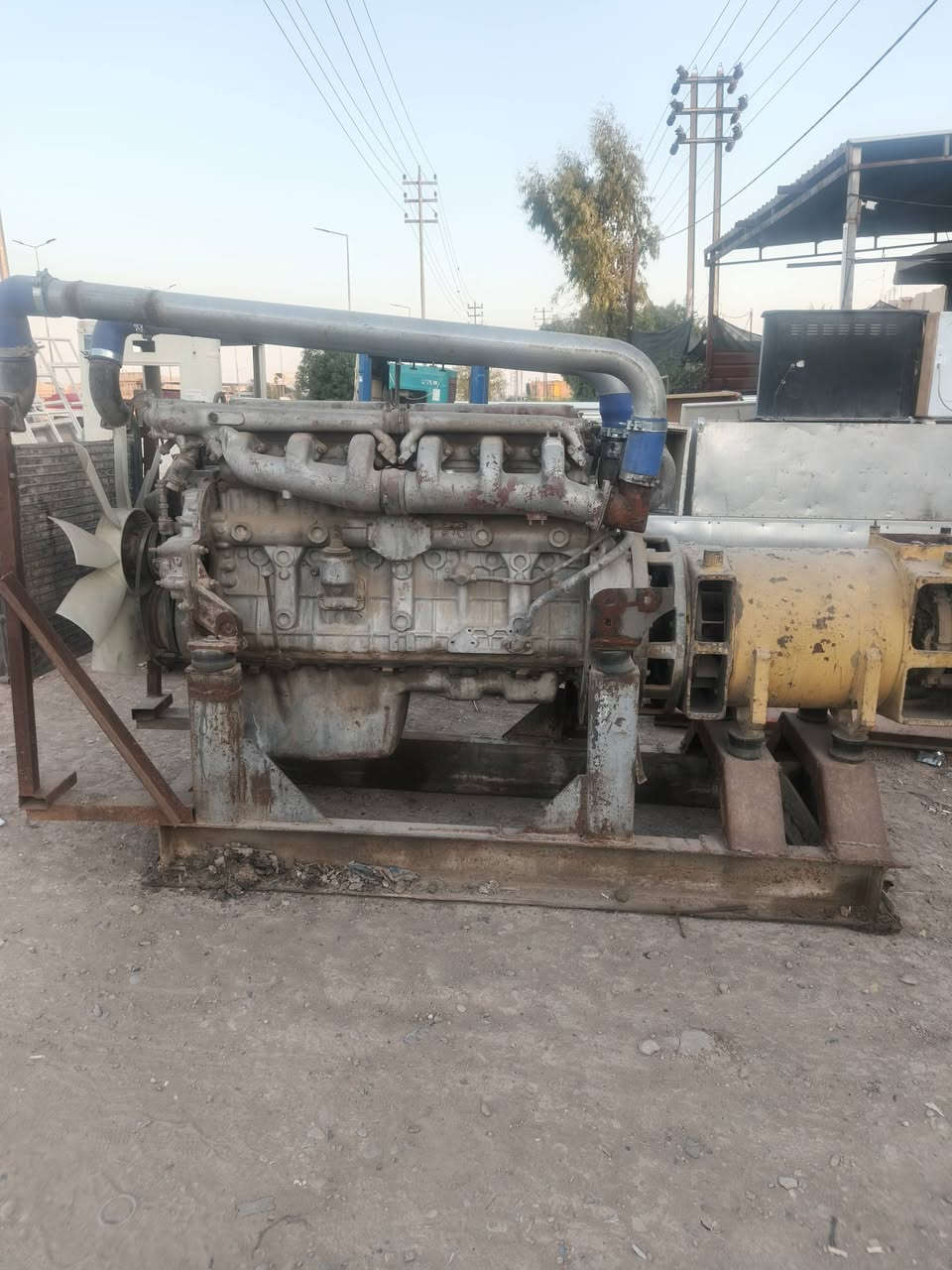 افيكو 37 سوبر خلفي مجفته جديد شرط الحمل 225 كيفي السعر 45 وبيها مجال للشراي
***********
