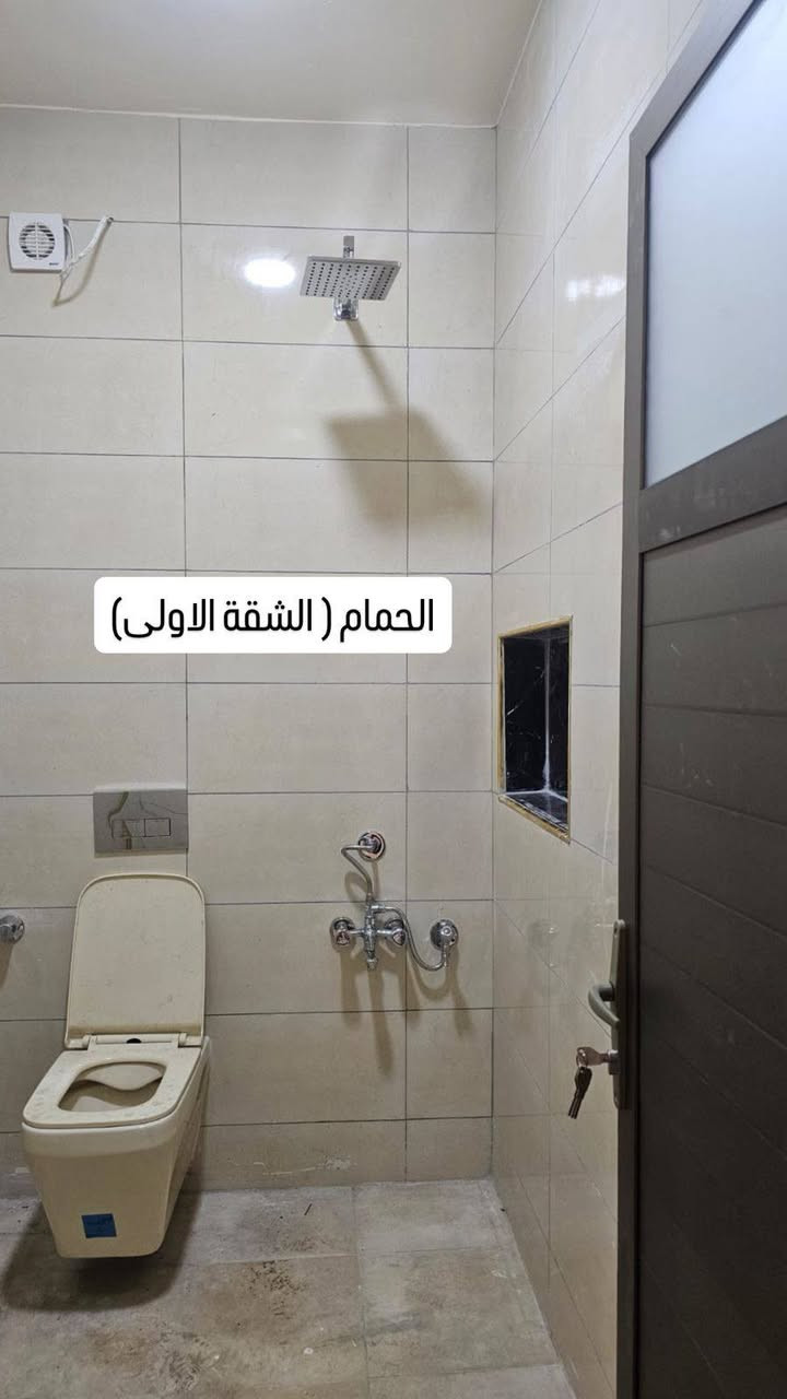 شقة للايجار في الكريعات الكويتي بناء حديث مقابيل اسواق ليمونة طابق ثاني للاستفسار ***********..
***********
