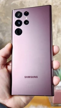 هاتف اس 22 الترا للبيع S 22 ultra نضيف جداً 07717477818 واتساب