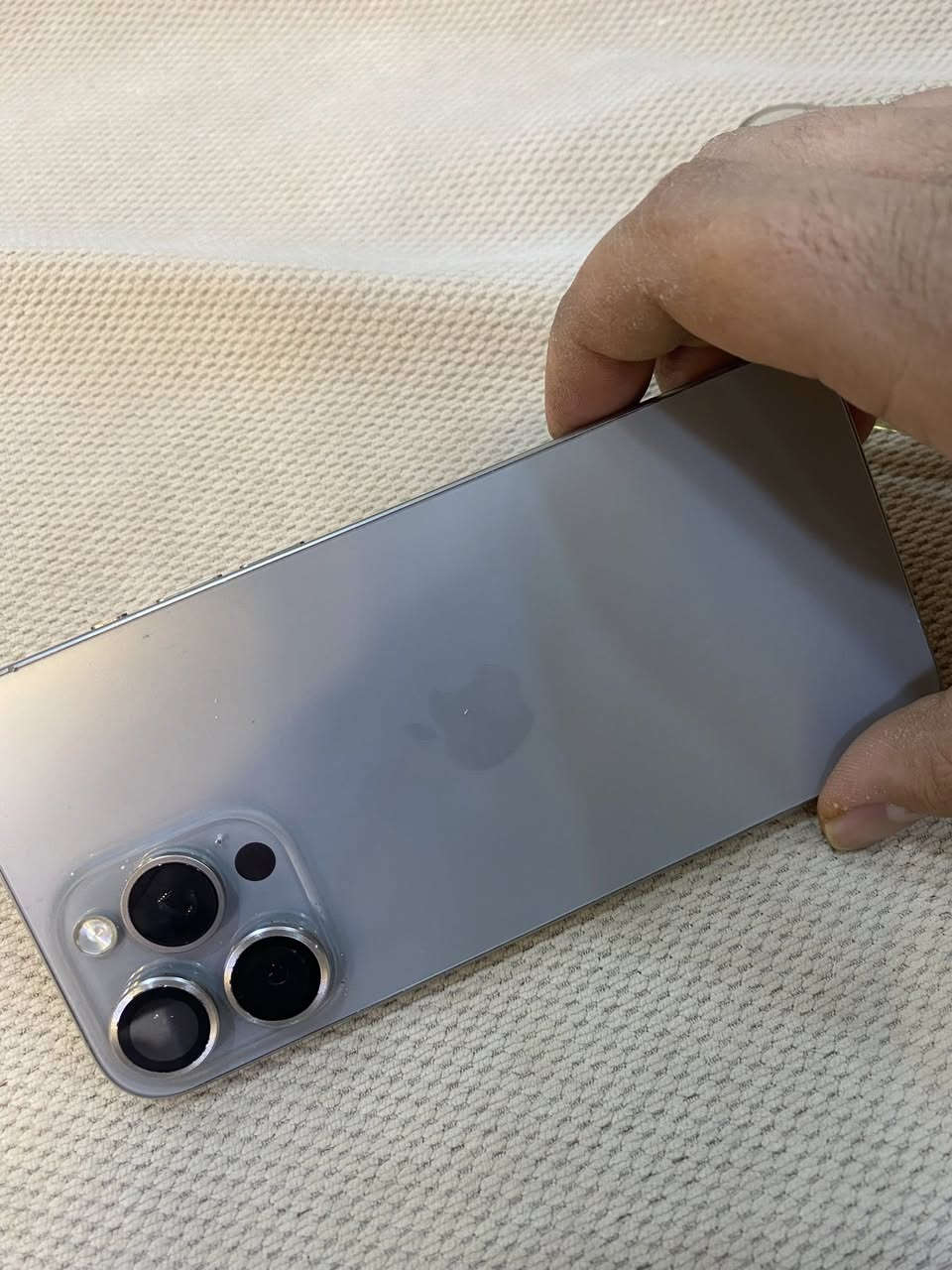 للبيع ايفون 15 برو ماكس انظف من النظيف استخدام قليل بطارية 90 لا شخط لاكسر لاضربة ولا مفتوح ولا مبدل بي شي بعده ع البلاد مع الباكيت والكيبل كامل مابي نقص السعر 1.250 المكان بغداد - ابي غريب - ***********
