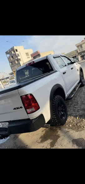 السلام عليكم 
رام كلاسك 2022 
6سلندر 
باب طويل بدي قصير 
شاشه كبيره 
گير ماوس 
 
حادثها موضح بالصور 
بيع او مراوس 
السعر 228 
***********
