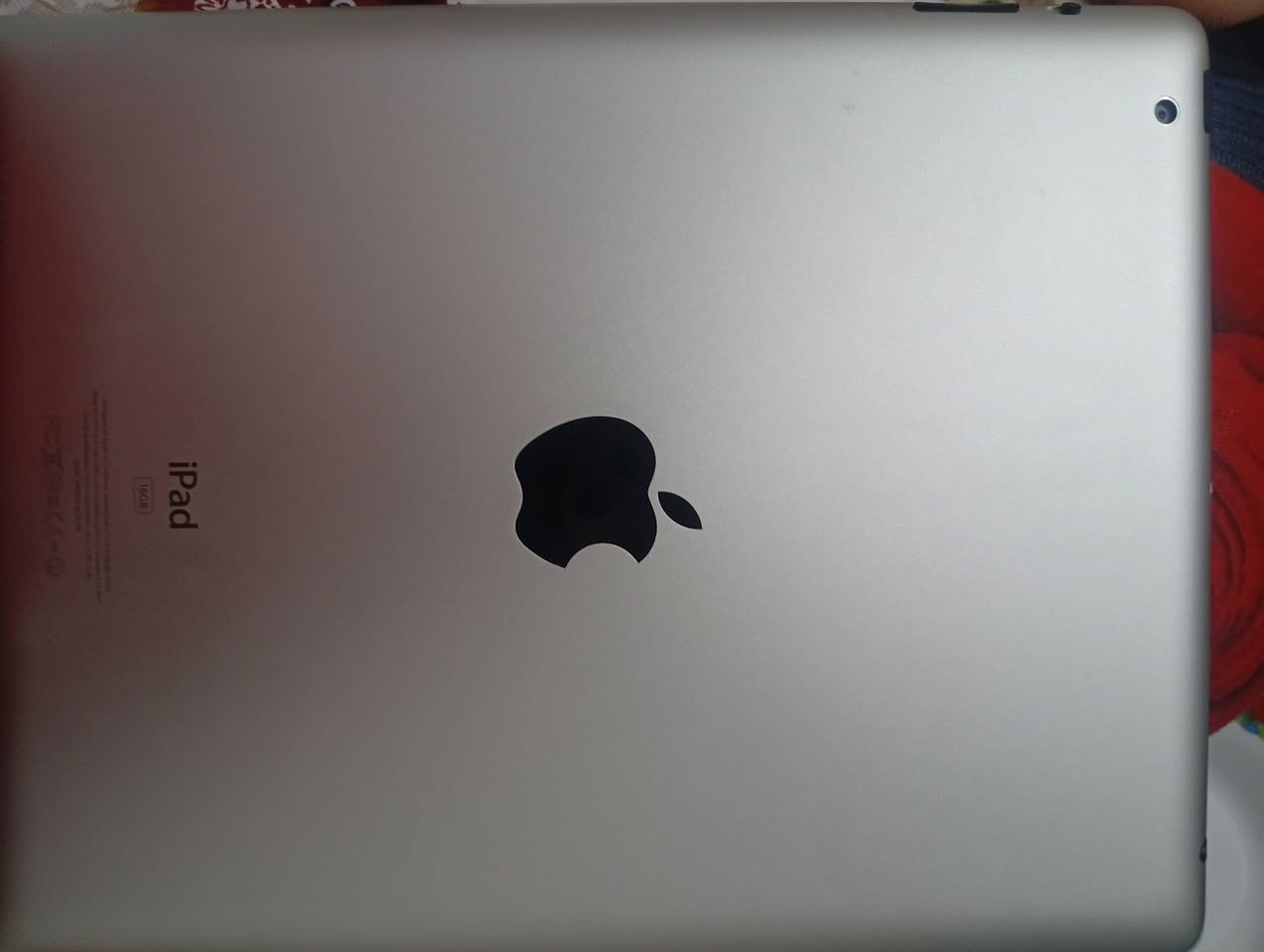 ايباد للبيع السعر فقط ٥٠.٠٠٠ للاستفسار عالخاص او واتس ***********
