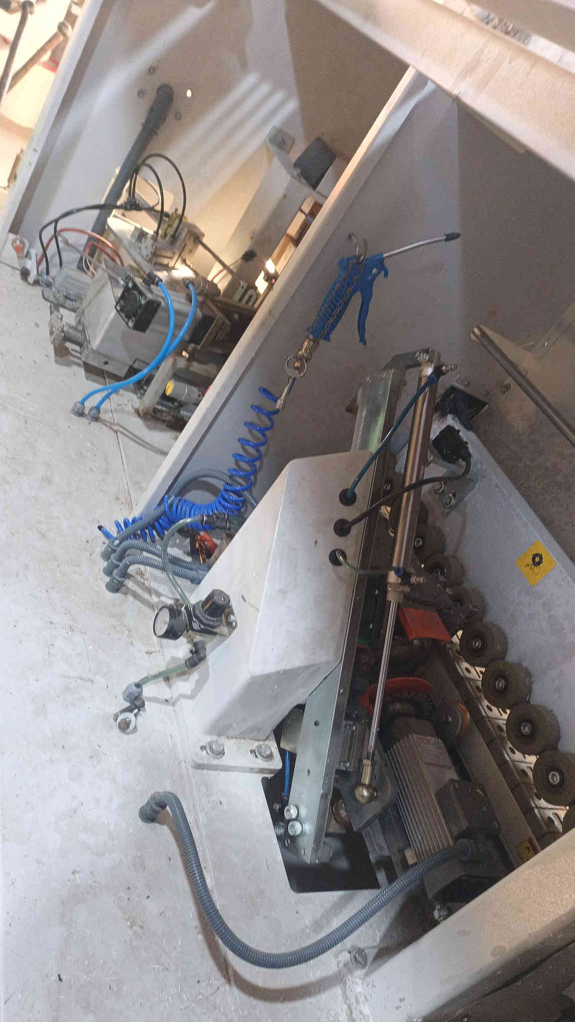 لاصقه ايزا مزراق ،4مراحل 
موديل 2019
اربيل صناعه جنوبيه خلف شركه اوسكار فرع نجارين 
***********واتساب 
***********واتساب
