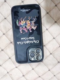 13برو ماكس ذاكره ٢٥٦بطاريه ٩٦ مستبدله بس اصليه اصليه ومستبدل شاشه هم ا...