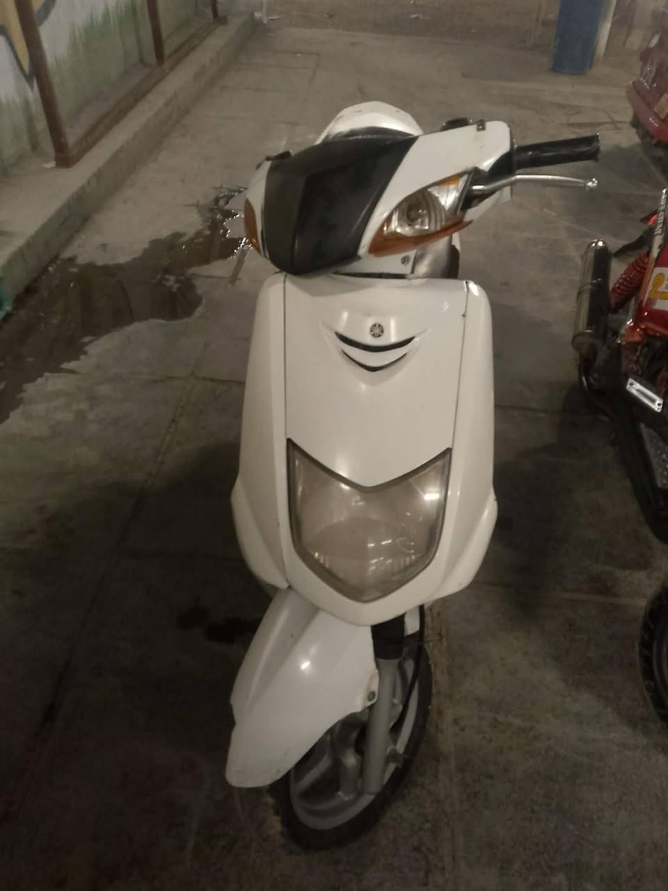 سلام عليكم دراجه سكنس نثيه كابريتر الدراجه خير منه الله كامله بس نقصط راجز مال سلف جانت صفاح مكسرات بدلتهن الدراجه كامله مكمله الكهربايات كله شغاله السعر350وبيه مجال المكان بغداد مدينه الصدر***********واتساب ورصيد بس👍🏻
