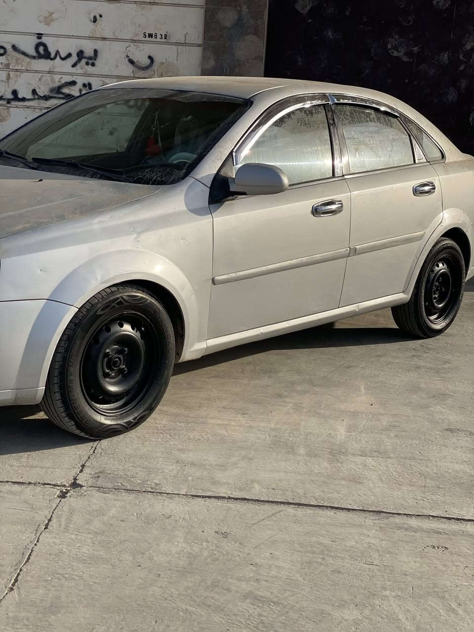 سلام عليكم فورنزا ساسوكي موديل 2008  كير اوتماتيك رقم دولي سياره كير ومكينه بشرط  تخم تاير تبريد تدفئه شغال صدر جديد بيها 3 قطع صبغ واكو جراد خفيف يتعالج سعرها 64 ورقه مجال قليل مكاني سامراء هاتف ***********
