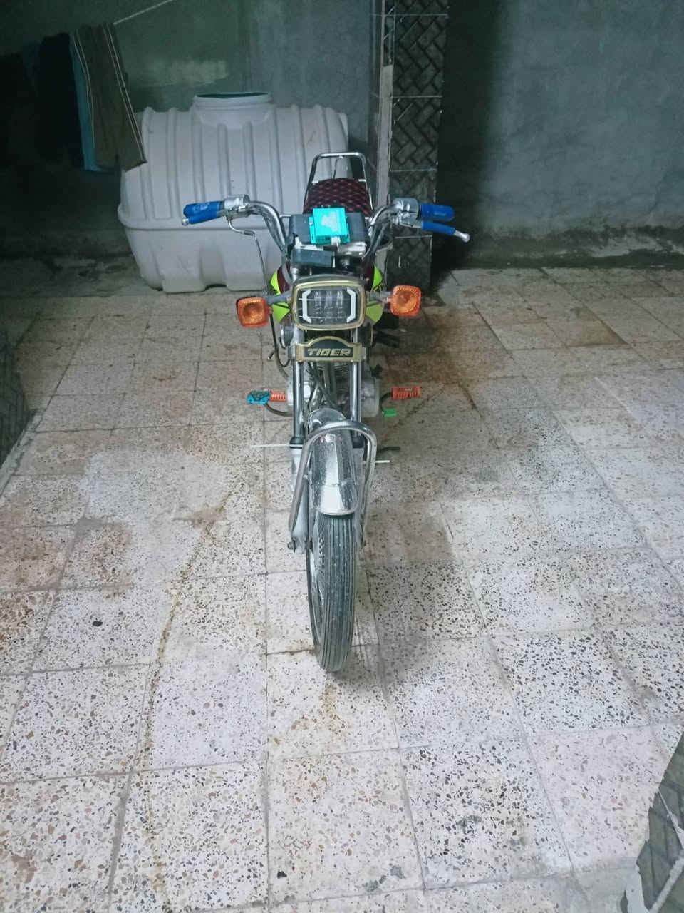 سلام عليكم تايكر للبيع موديل21اوراق كامله سعر 450 وبيها مجال للشراي للاستفسار ***********
