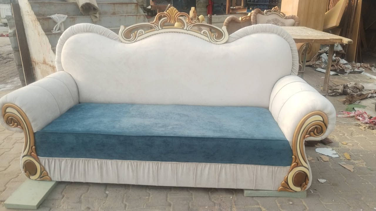 السلام عليكم    دوشمه ونجارة  الكرار   لجميع انواع  الاثاث وحسب طلب الزبون  عواشه  ركن شارع  مسقفات صلاة  الجمعه  ***********
