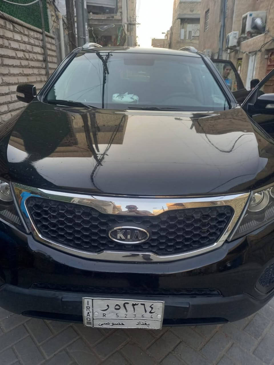 السلام عليكم من رخصت  الادمن كيا سورنتو وارد أمريكي موديل2012 ضرر بنيد
وجاملغ بدون دواخل السياره جاهزه تخم تاير محرك صدر مكان السياره  بغداد السعر 110 قفل***********
