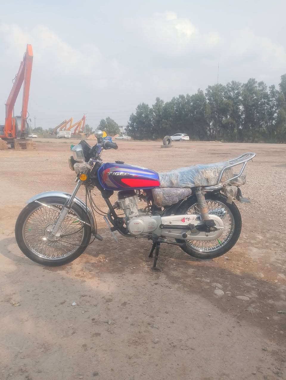 سلام عليكم شباب دراجه تايكر لبيع موديل 21وراق صولي دراجه نضيفه حيل سعره 475وبيه مجال لشراي العنوان بابل الشوملي رقم ***********
