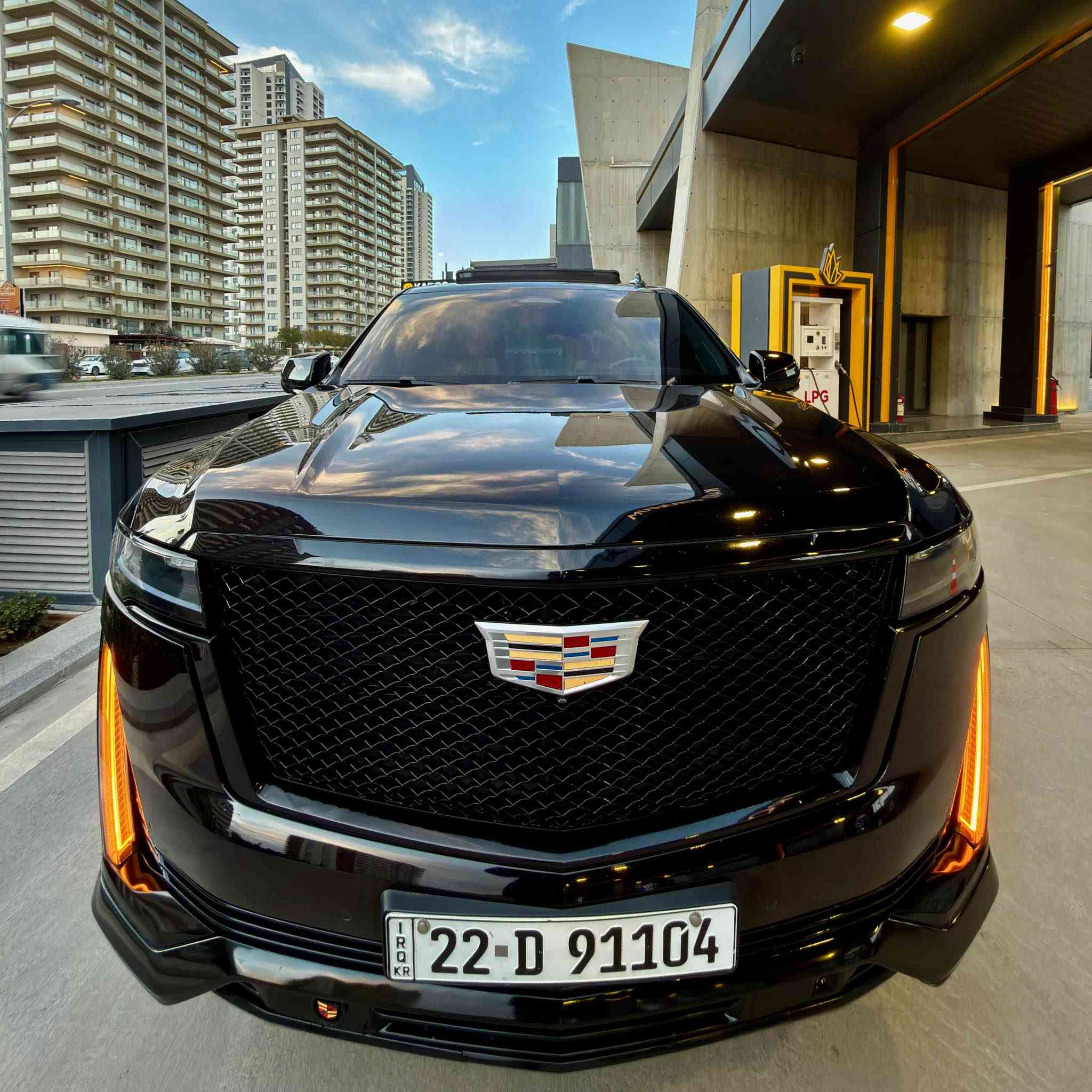 كاديلاك اسكاليد ( 2021 )  Espresso خليحي وكاله منصور Vip
اسود بلاك ادشن بلادي فول فول مواصفات 
ماشييه 70  الف سياره بدون صبوغ بدون بارد بدون رمل
خليجي وكالة المنصور وبعدهه بالضمان  
مكفولة كفالة عامة 
گير محرك بشرت مامفتوح 
المواصفات 
36 سماعة
سقف شاموا
كشن مساج
تشغيل عن بعد  
٣شاشه
‏‎5 كاميرات
‏‎5 بصمات
فور ويل
كشن رجاج 
دوسات كهرباء 
داتا شو 
بانوراما 
داخل جوزي 
لايت زنون عالي ناصي ٥ عدسات
‏‎4 شاشات بالدشبول والسقف والكشنات
تحكم بريك 
جنطه ذكيه جلاق
رادار تحديد مسار
رادار خلفي
رادار امامي 
رادار جانبي 
كشن تدفئة وتبريد سايق وراكب
كشنات امامية تدليك
كشنات خلفية تدفئة
مري شفط 
اشارة بداخل المراية
كشنات جلد 
كشنات خلفية منفصل VIP
علامة كاديلاك ضوئية بالدعامية الخلفية
الكشنات كهرباء 
ذاكرة ميموري ستيرن وكشن
قاصه 
ويل ٢٢ بلادي 
بااختصار السيارة فول للاخير 

مكان سيارة سليمانيه 
سعر 665$ ورقه
رقم صاحب سيارة 
***********📞 السليمانية, العراق
