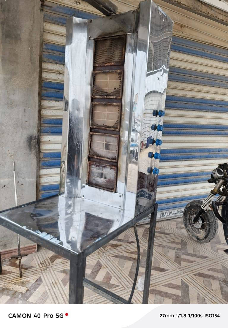 غراض مطعم.  والشوايات للبيع
تفاصيل ***********
