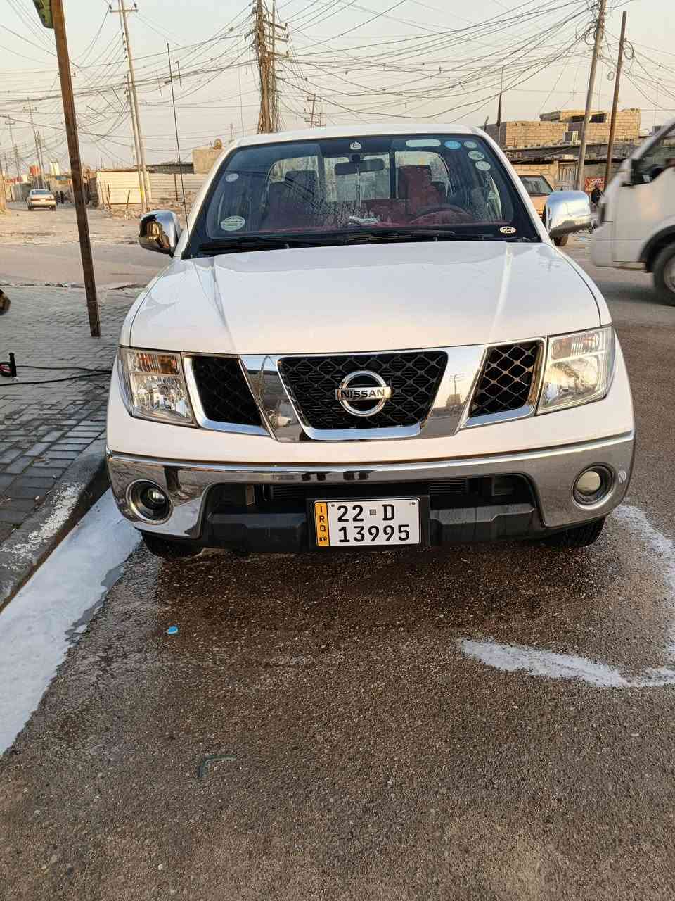 السلام عليكم للبيع نيسان نيفارة 
موديل 2013
كير عادي
ماشيه 110
السيارة مكفوله كفالة عامه 

السيارة جديدة وجاهزة من كلشي رقم اربيل راعيه عربي  السنويه 🪪لغاية 2031 مكينه وكير وحداديه وتبريد وتخم تاير كله جديد 
السعر //120
الاستفسار اكثر اتصل (***********)
عنوان السياره البصرة القبله حي القائم 
شرط الي ياخذ يحول
