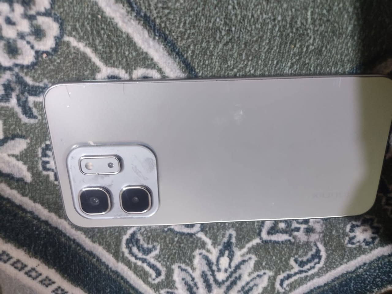 اقره الوصف عدل جهاز انفنكس هوت 50i نظيف كلش مامبدل بي شي ولامفتوح فقط بالضهر ضربتين خفيفات بدون تأثير الجهاز شاشه 120 هيرتز معالج هيليو جي 81  بطاريه 5000 ملي امبير ذاكره 128 كيكه كامره 48 ميكا بكسل الجهاز لوك مامفتوح بدون ملحقات فقط جهاز للمراوس شعندك نزل


**إذا كنت صاحب هذا الإعلان وتريد حذفه لأي سبب، رجاءا أرسل رسالة إلى الدعم الفني**