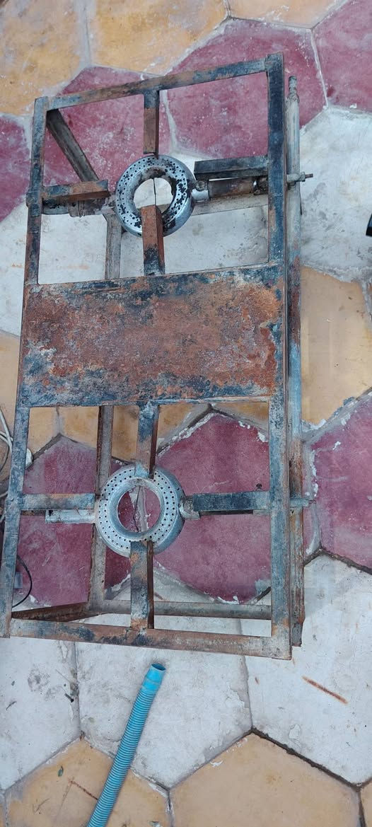 للبيع صوبات كهربائيه العدد ٢ سعر ٣٥ صوبه نفطيه سعر ٢٠ جربايه سعر ٢٥ طباخ سعر ١٥ كلهن على شرط تواصل واتساب ***********
