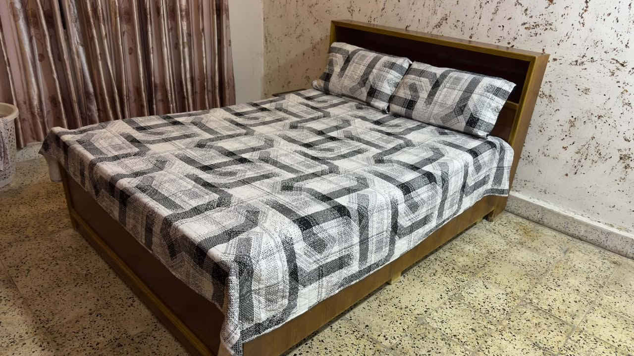 السلام عليكم القنصور 5 ابواب 350 والتخت 100وقنصور بابين اب 100 @للجميع #بيع مستعجل


**إذا كنت صاحب هذا الإعلان وتريد حذفه لأي سبب، رجاءا أرسل رسالة إلى الدعم الفني**