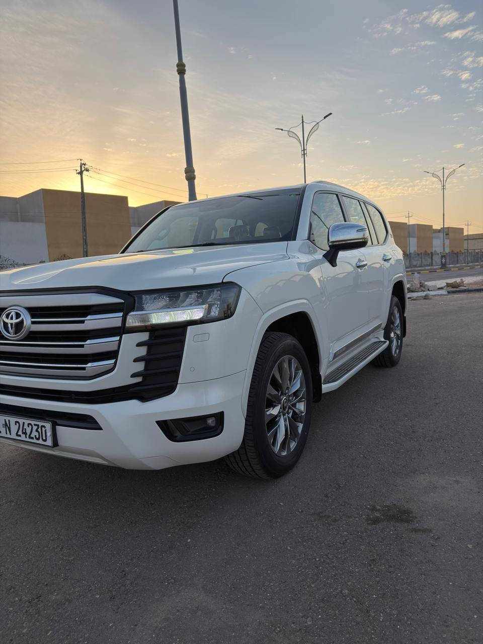 لاندكروز مديل ٢٢ 
كفاله عامه ✅️
شركه ساز 
مواصفات معروفه 
ماشيه ٤٨ 
رقم بغداد بأسمنه 🗺
السعر  660 
للأستفسار 👇
***********
